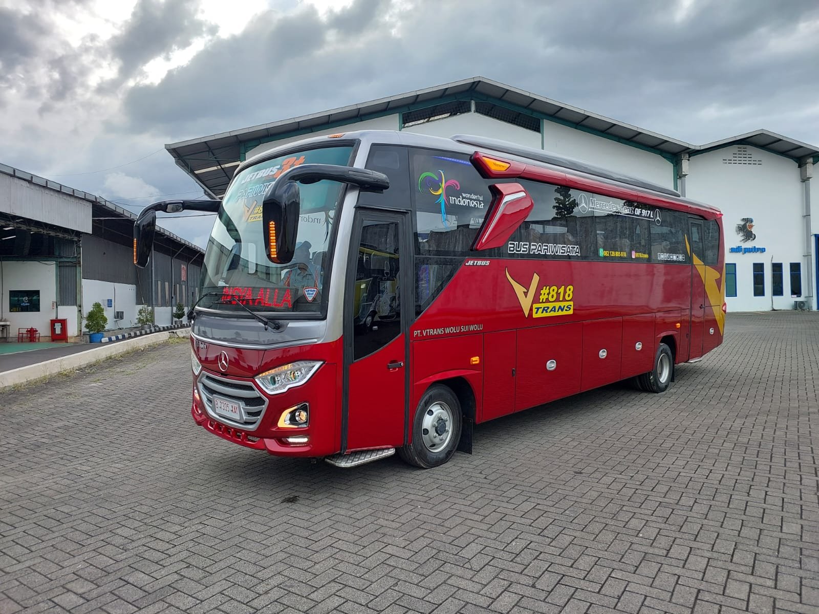 Bus Medium OF917 Long 39/41 Seat